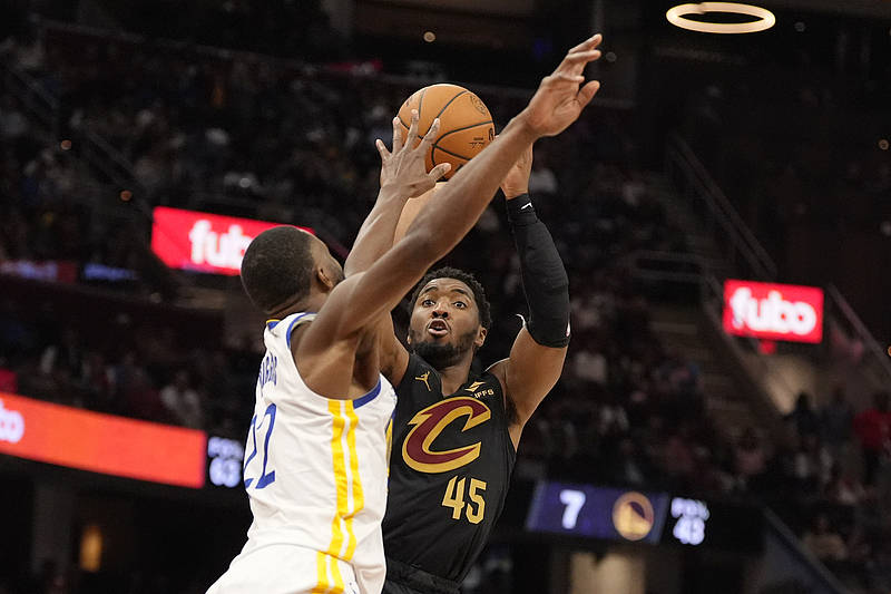 骑士主帅恢复训练状态战术调整令人期待 骑士主帅恢复训练状态战术调整令人期待