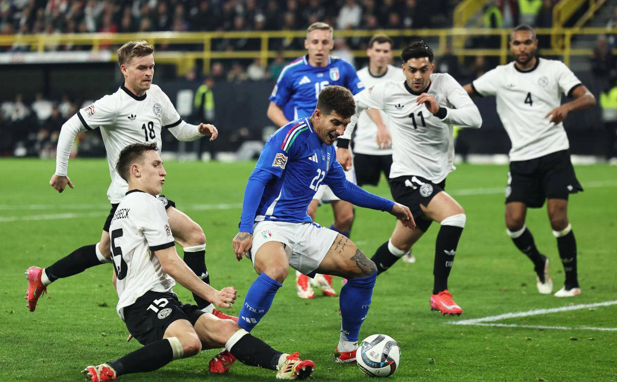 关于德国队在关键时刻逆转比赛，夺得重要胜利的信息