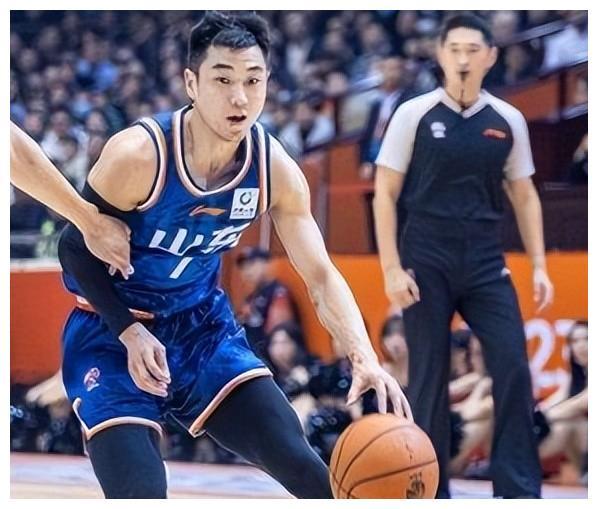 强强对话，国内职业篮球联赛场上争夺胜利的简单介绍