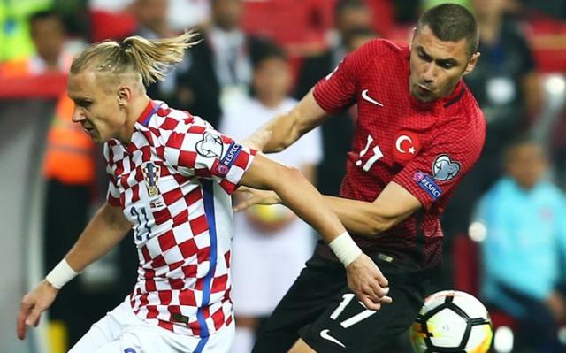 克罗地亚队逆转战胜俄罗斯，小组第一实力稳定
