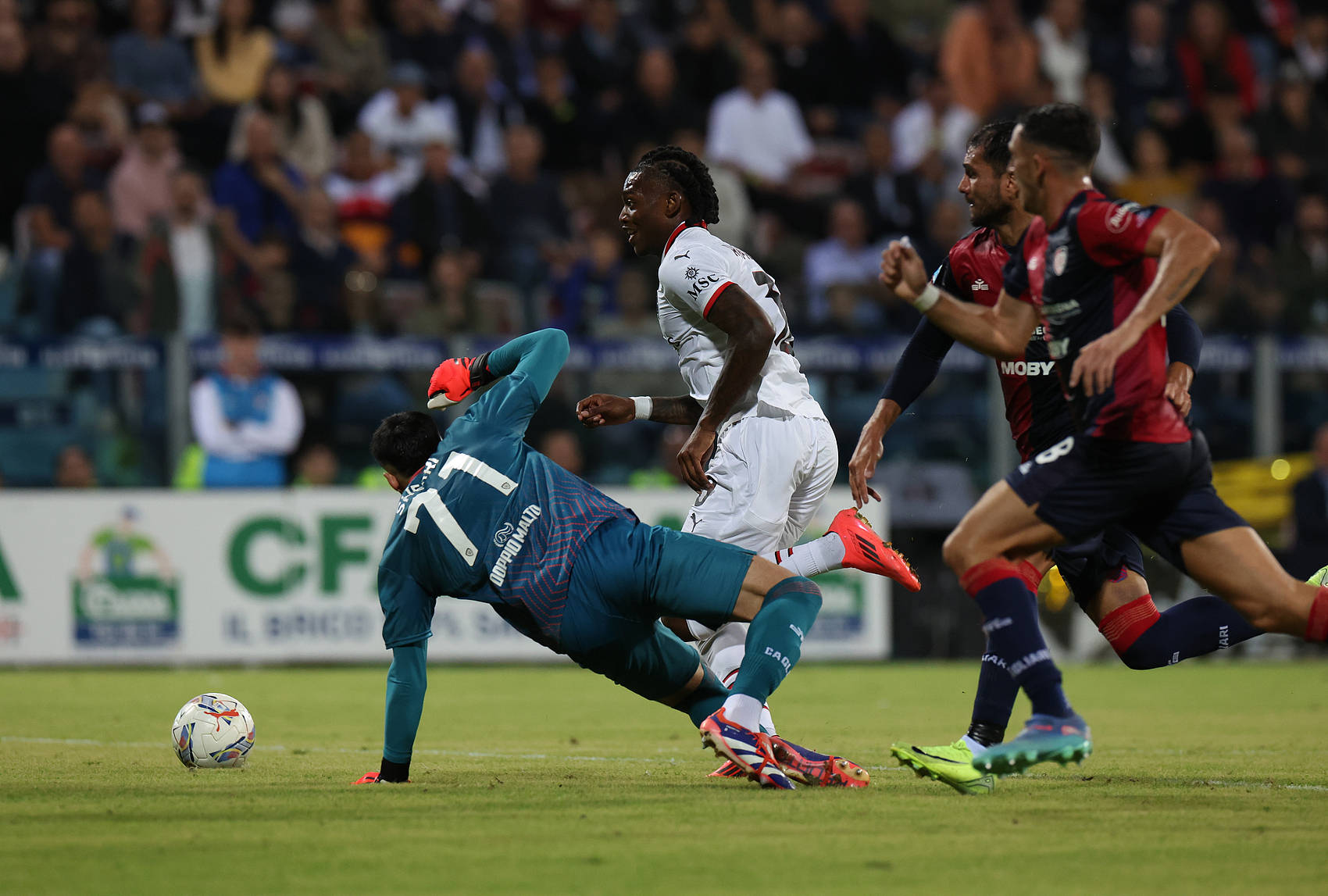 意大利连续力挫对手,展现强大攻势威力 意大利连续力挫对手,展现强大攻势威力