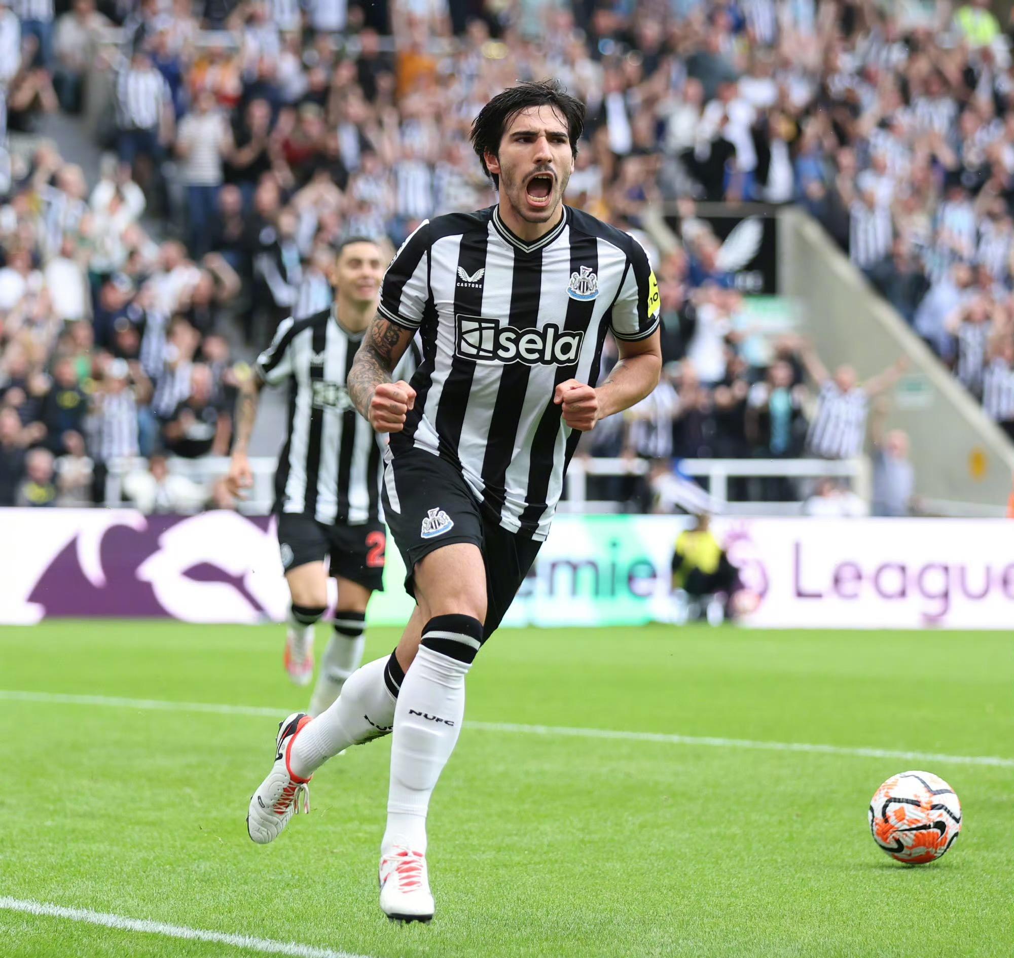 快讯：AC米兰抵达美国备战世俱杯