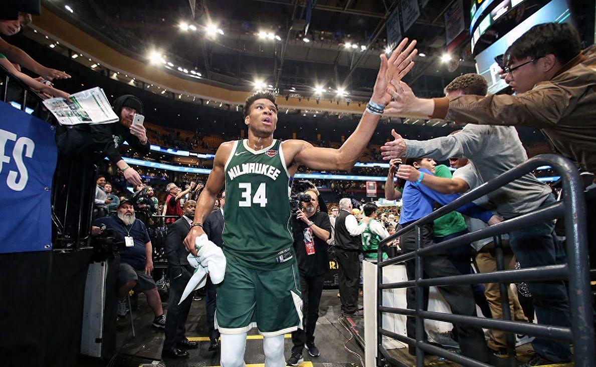 雄鹿不敌马刺，字母哥单场分难救主的简单介绍