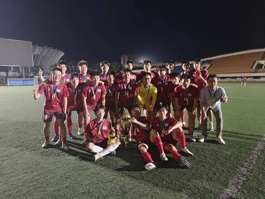 比赛精彩纷呈点球大战扣人心弦 比赛精彩纷呈点球大战扣人心弦