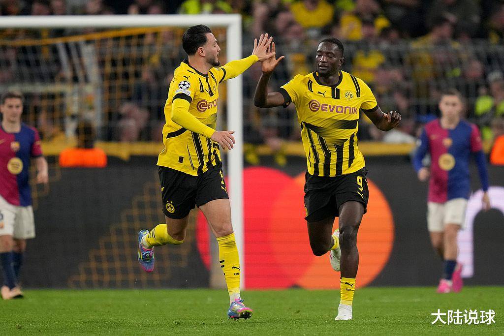 米兰女神溢彩战胜多特蒙德，豪取三分