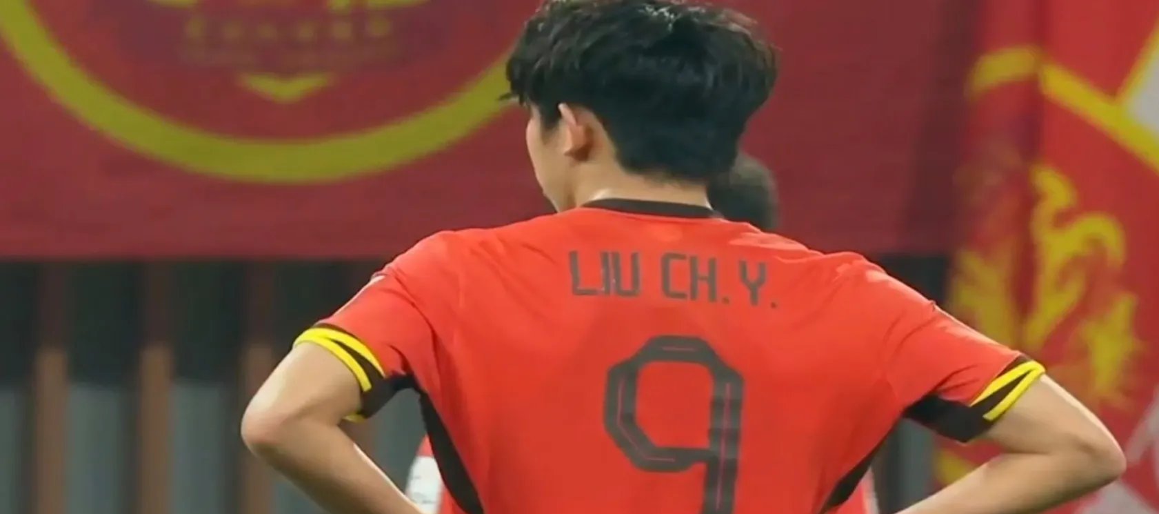 比赛中球员表现出色,关注度急剧攀升 比赛中球员表现出色,关注度急剧攀升