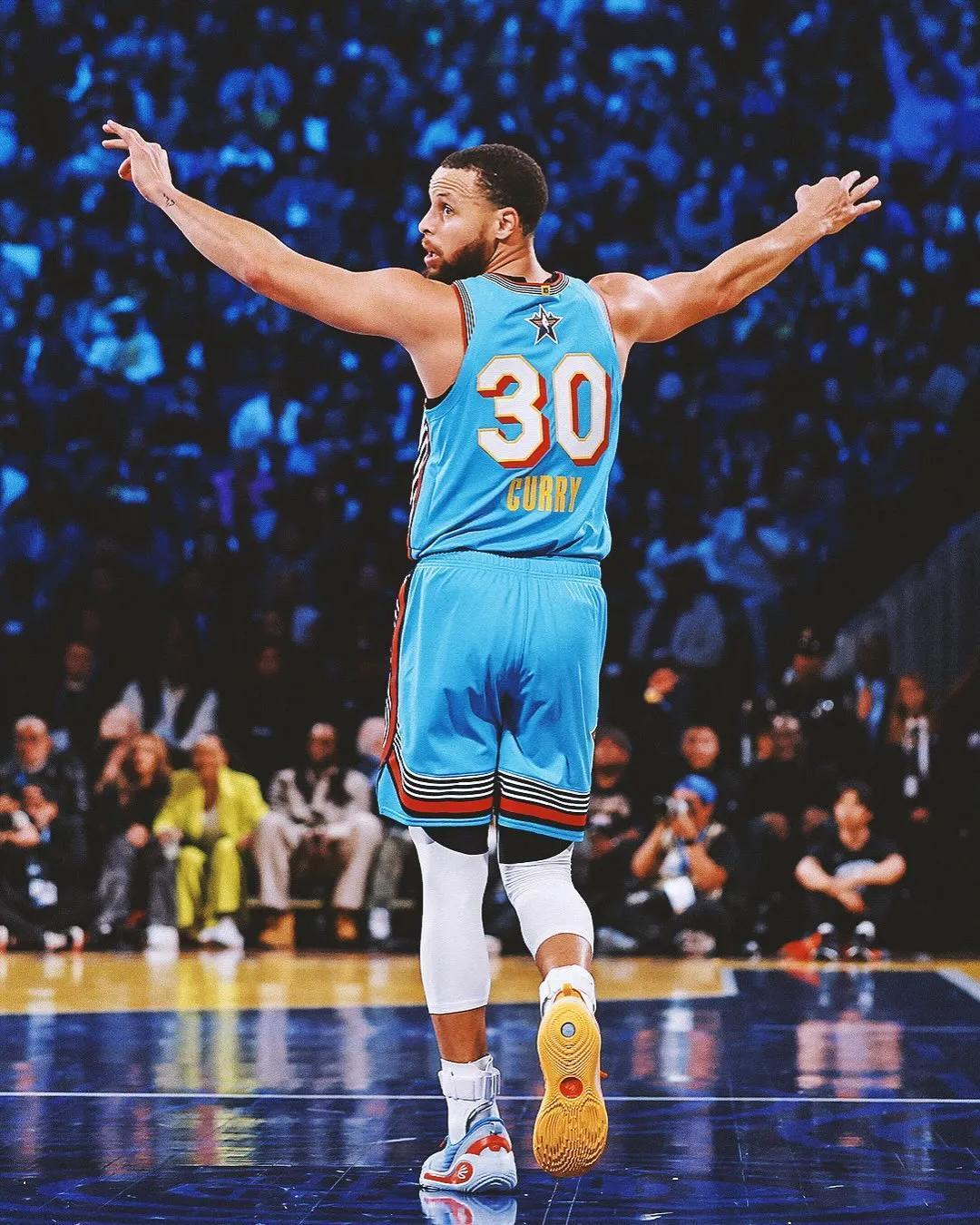 库里再获MVP！神奇表现持续火爆，助力球队取胜