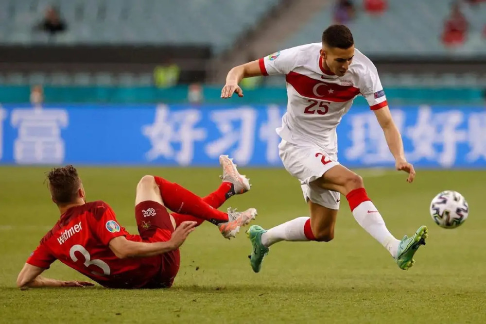 土耳其篮球队勇夺欧洲联赛冠军，跻身国际豪强行列