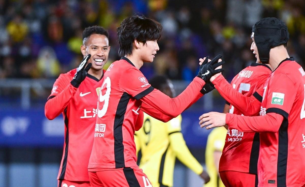 广州队新秀崭露头角，成为球队重要一员