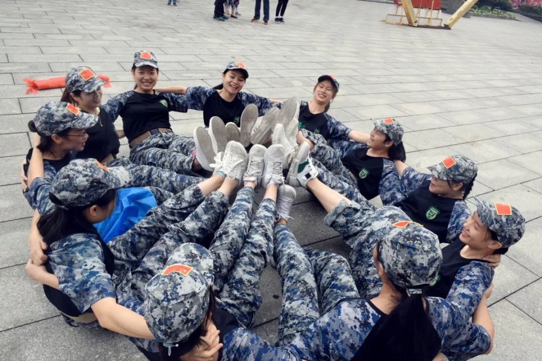 香港队士气甚高，成团队合作典范的简单介绍