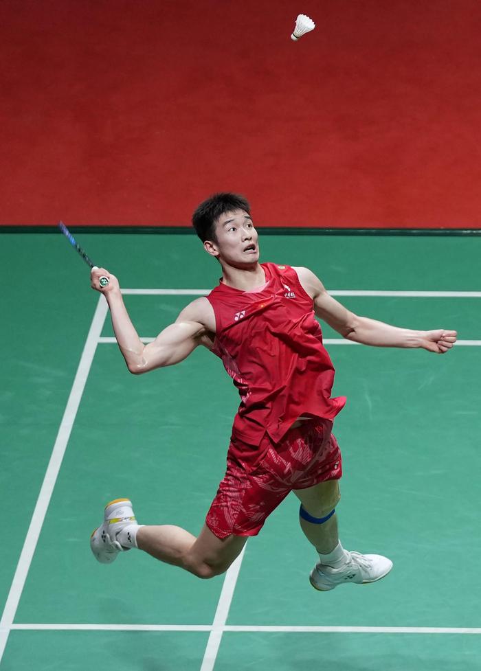 包含马来西亚选手夺得冠军，坚持不懈！的词条