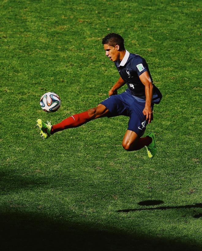 关于瓦拉内豪取三分：皇马团结一心欧冠冠军指日可待的信息