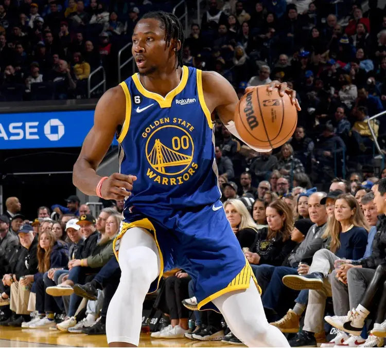 开云体育中国-关于勇士队球员个人简介曝光，引发球迷围观的信息