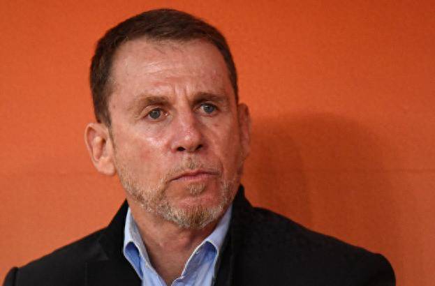 里尔主帅盖斯特顿制定新战术，效果显著