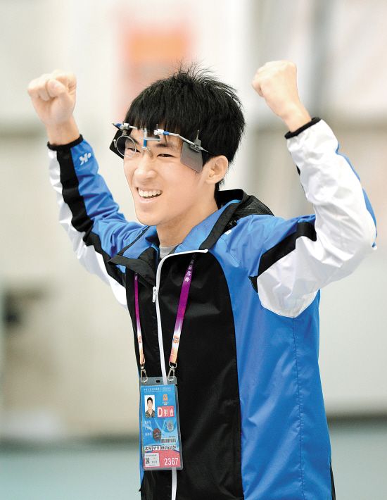 日本短道速滑选手技压群雄，实现逆袭夺得银牌