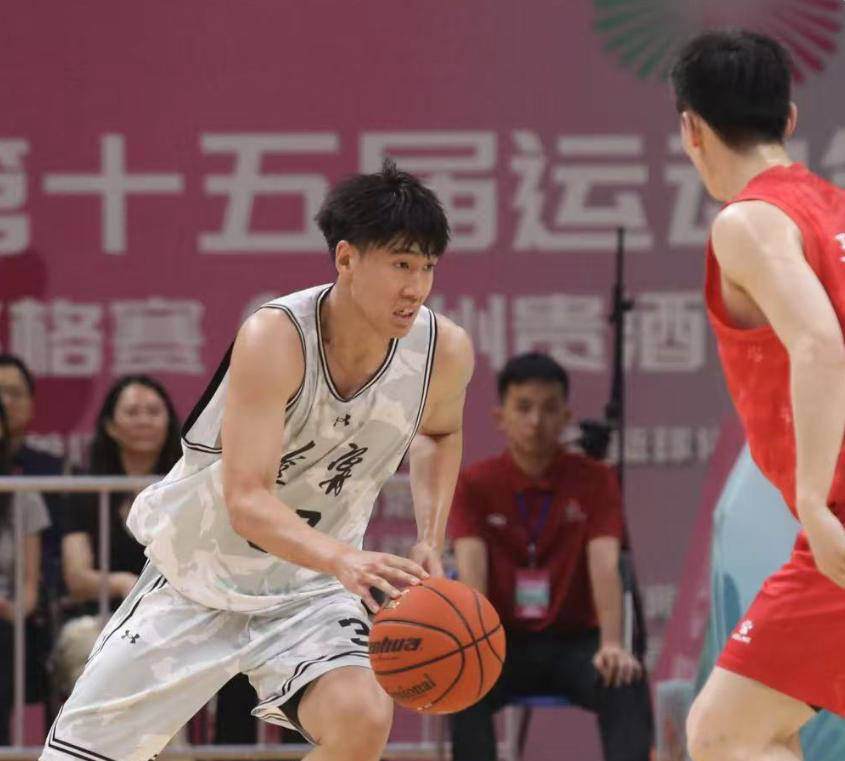 球员个人表现走高,球队士气大振 球员个人表现走高,球队士气大振