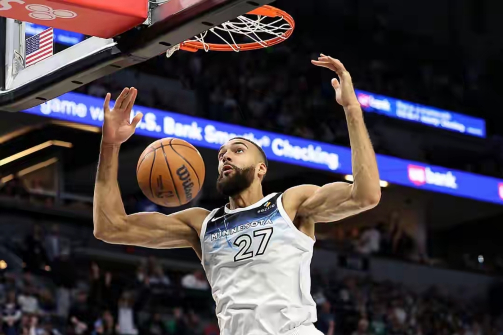 掘金队员全面发威，取得胜利的简单介绍