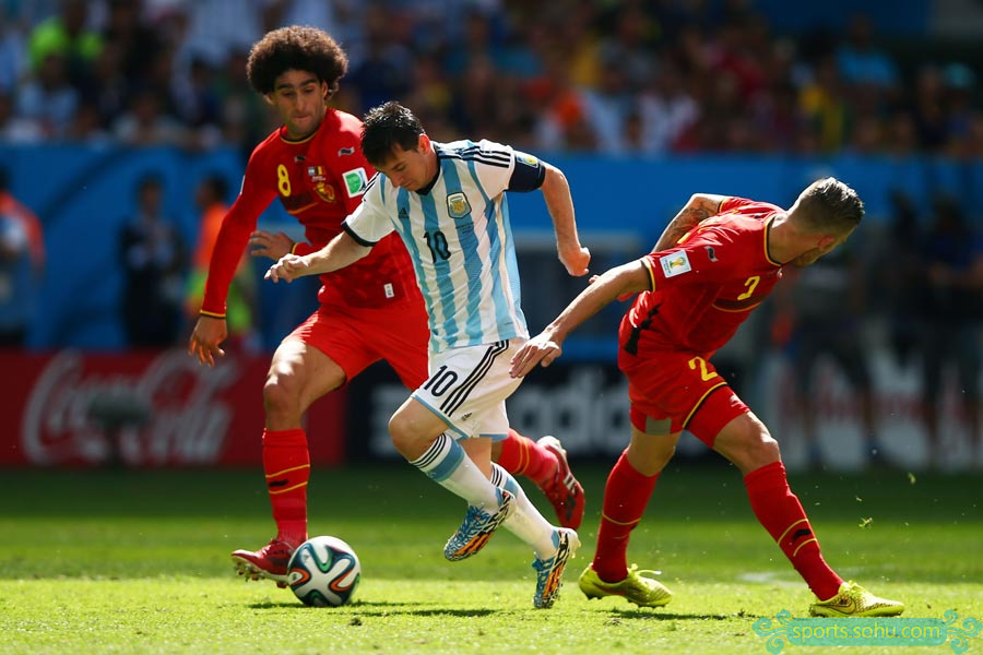 比利时女篮与阿根廷队战成激烈