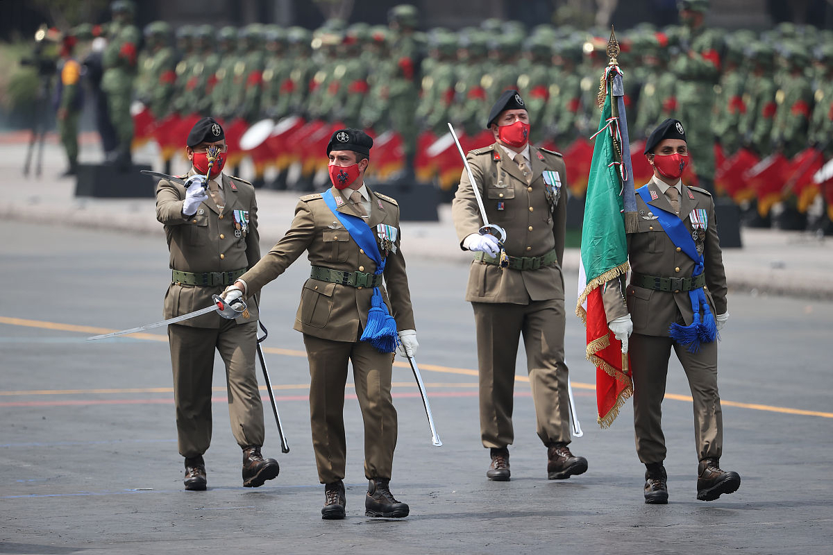 包含俄罗斯备战匈牙利，全队备战状态火热迎接比赛的词条