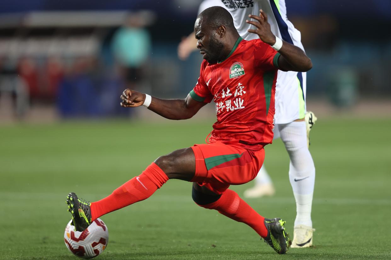 包含格勒诺布尔控球时间长达70%却战平对手的词条