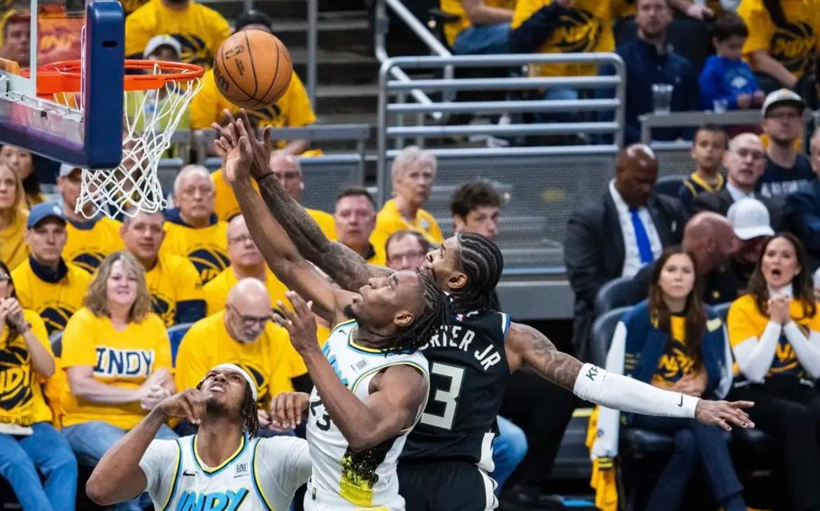 雄鹿大胜猛龙，取得赛季开局7连胜