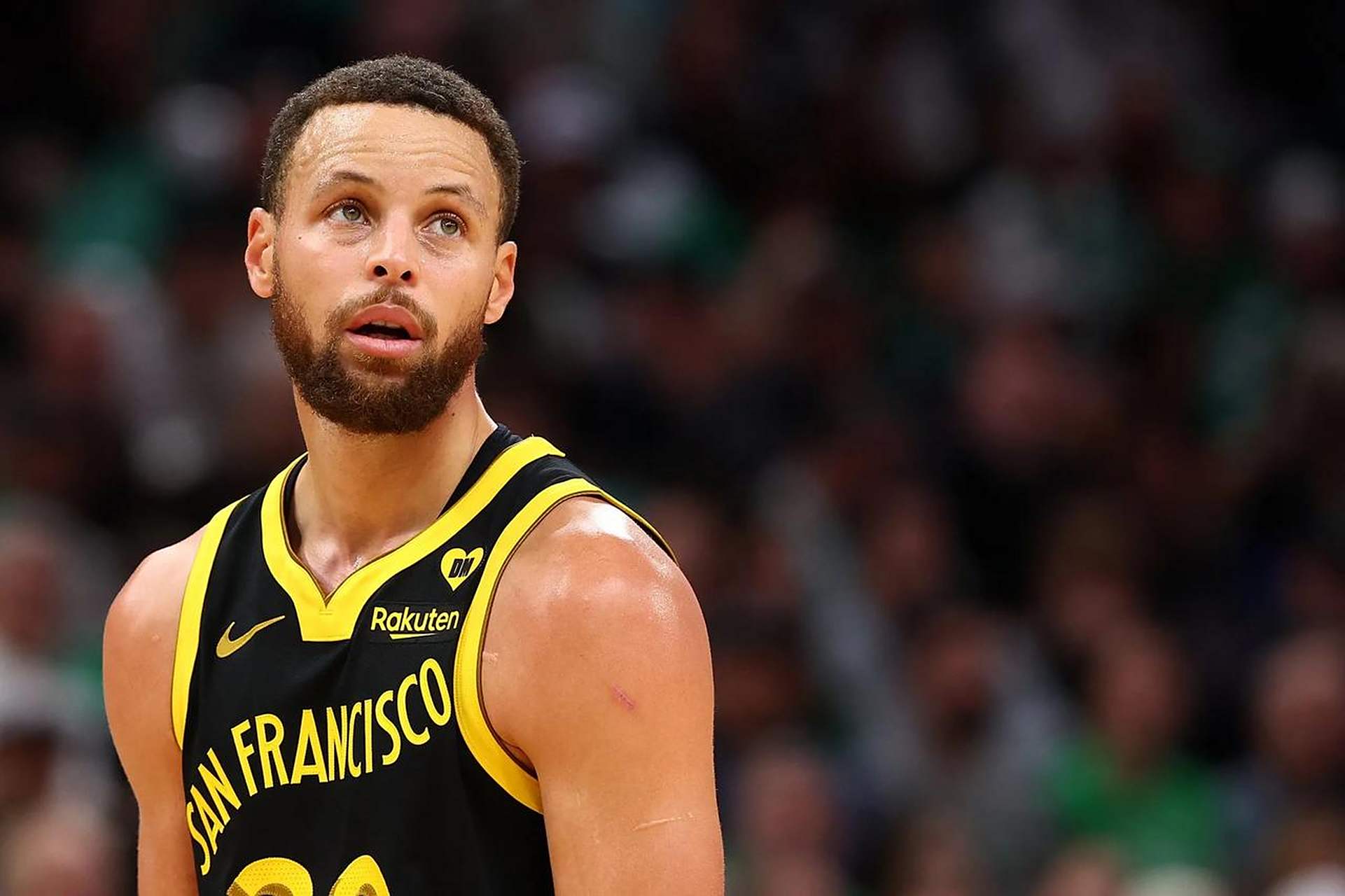 包含勇士客场战胜黄蜂，主教练信心大增的词条