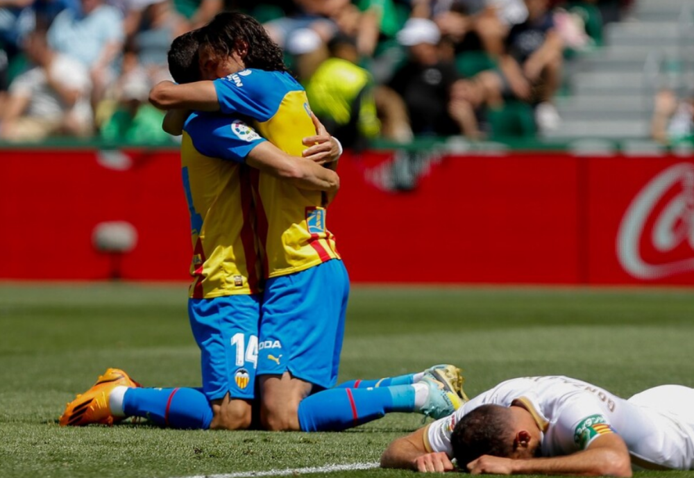 关于巴塞罗那主场大胜埃尔切，格列兹曼梅开二度的信息