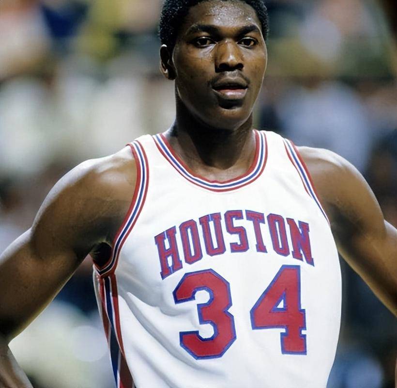 开拓者球员尼科拉斯-贝斯雷重新融入球队，状态回勇的简单介绍