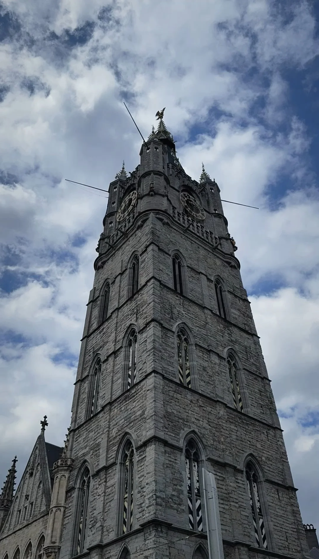 比利时根特依志坚决，夺冠奋斗勇夺宝贵三分