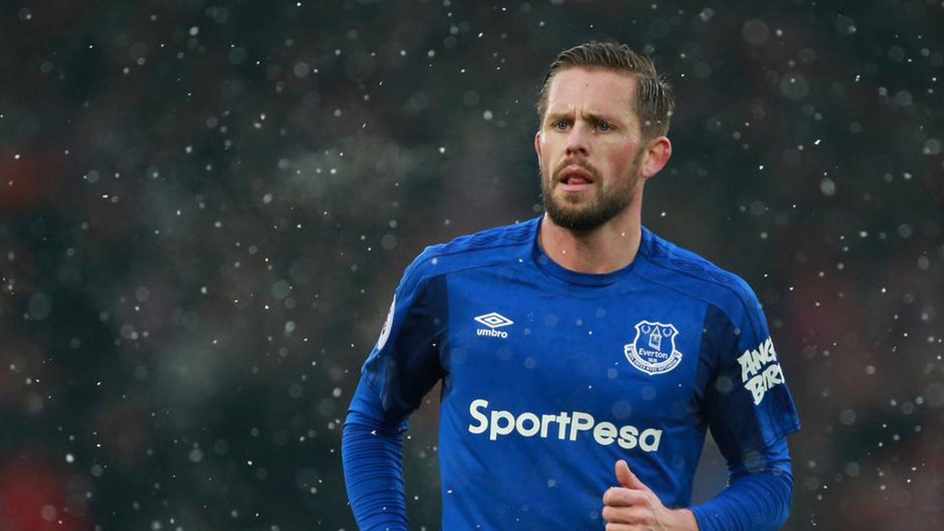 高原孤岛的破冰者，一场不存在的友谊赛与迪巴拉的魔法